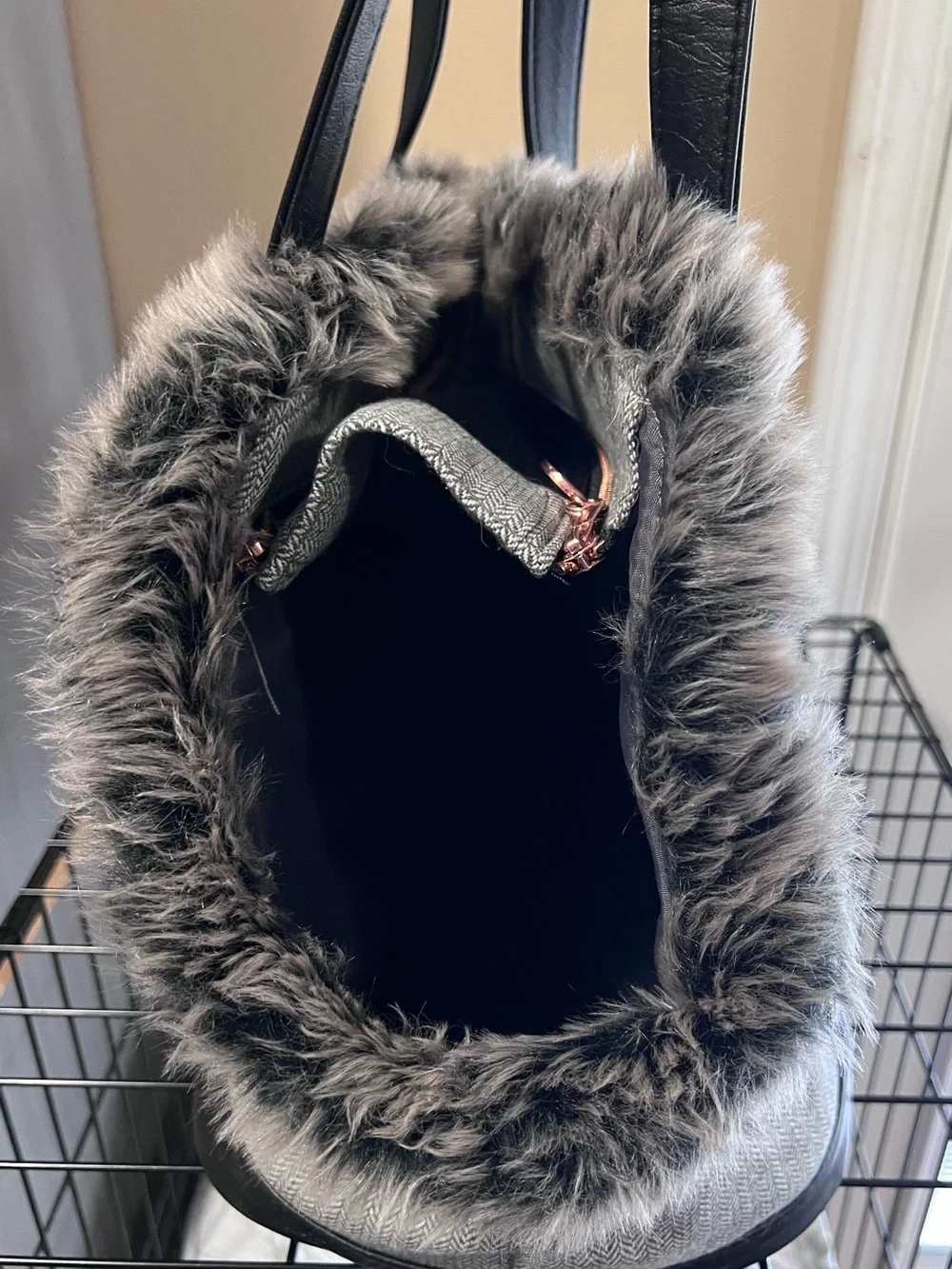NEW WITH TAGS—Modern Luxe Collection Pet Tote Carrier